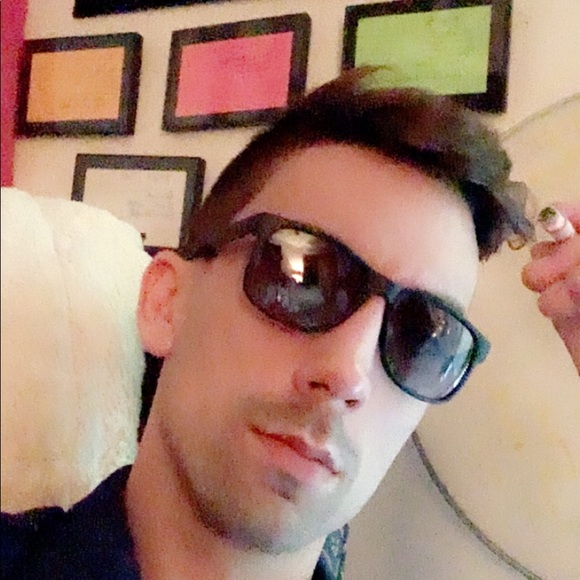 Meet your Posher, Michael - Picture 2 of 2